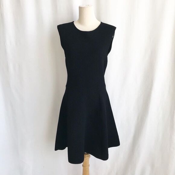 Rebecca Minkoff Dresses & Skirts - Rebecca Minkoff black ribbed  texture dress Size L